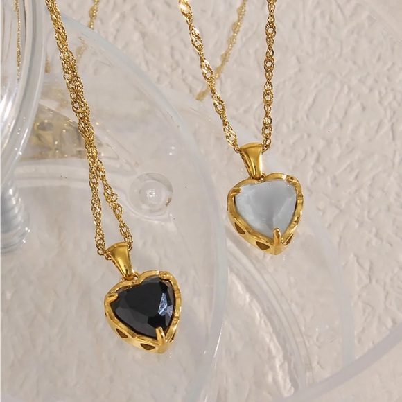 New 18K Gold Choker Pendant Necklace, nice Necklace, cute Necklace - Picture 2 of 8